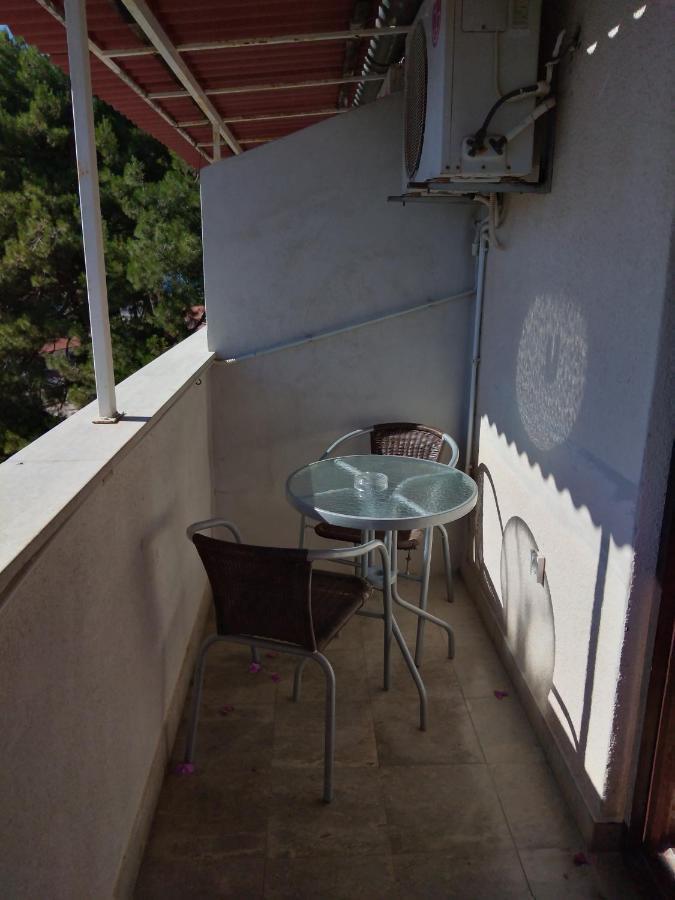 Luna Tsuki Two Aparthotel Rovinj Exterior photo